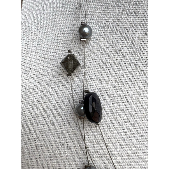 Lia Sophia Necklace Gray Faux Pearl Silver Tone Wire Beaded Floating w/ Box 15" - Picture 5 of 8